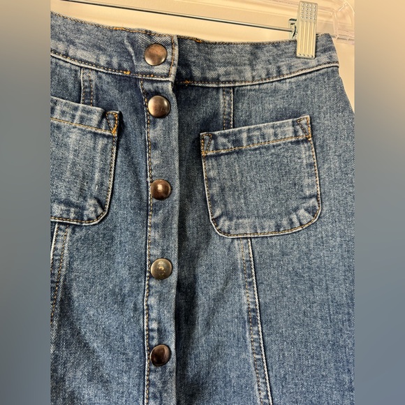 Urban Outfitters BDG Denim Button-Front High-Waisted Blue Mini Skirt, Size XS - Picture 6 of 11
